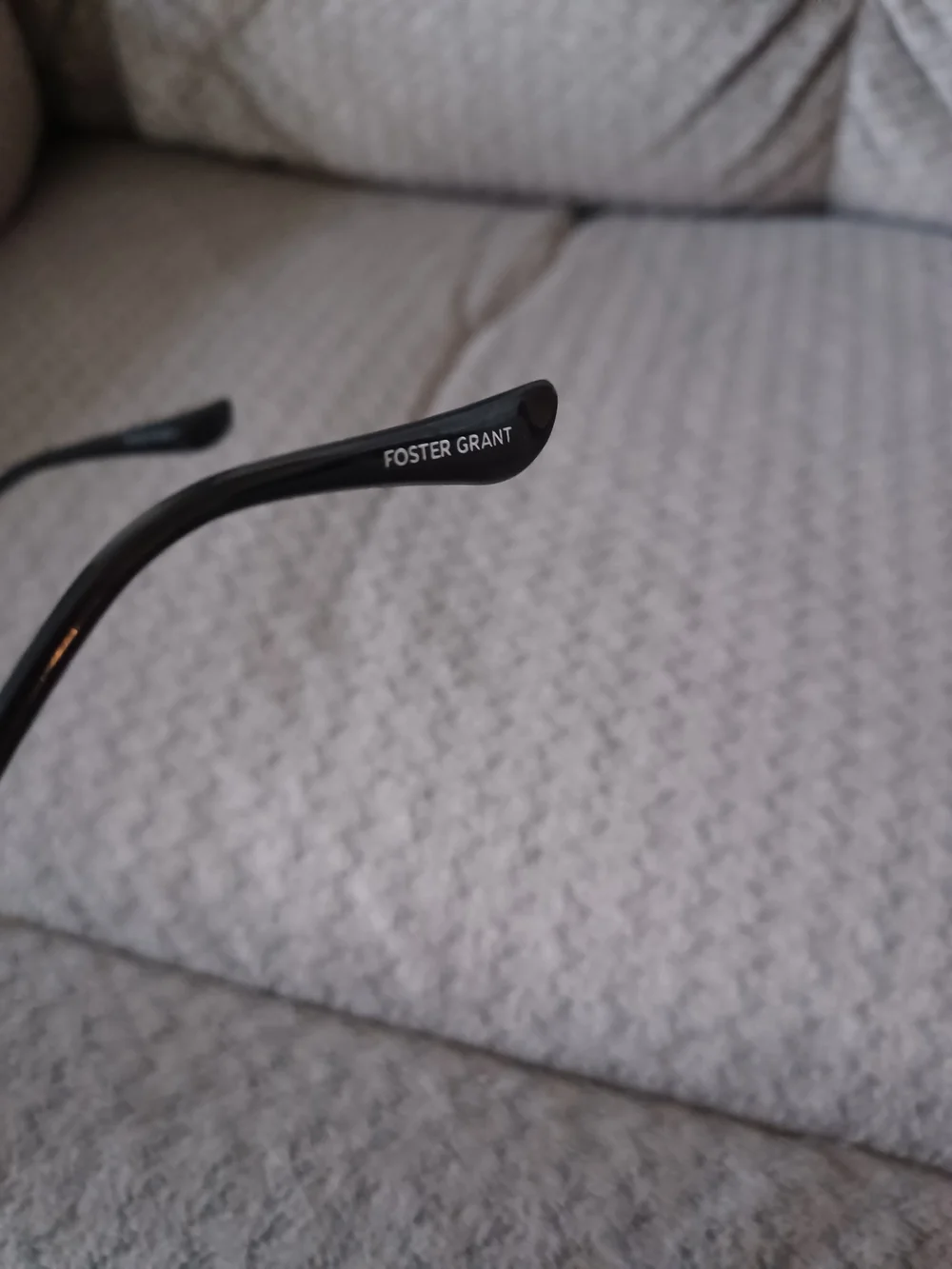 Foster Grant Aviator Sunglasses in Gunmetal with Dark Gray Lenses